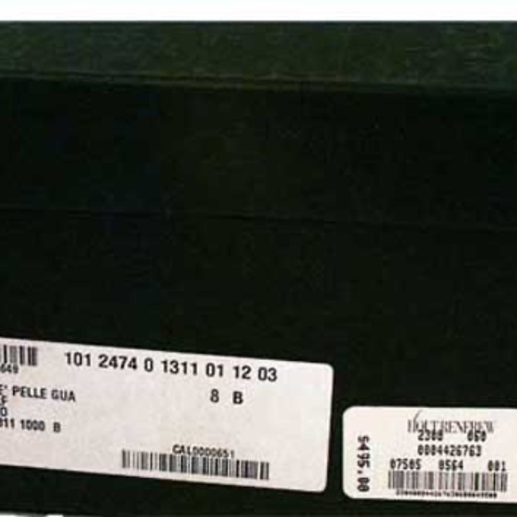 PUMPS, GUCCI, CALF LEATHER, SILVER-TONE ENGRAVED SIGNATURE PLATES ON TOES, BLACK - Picture 9 of 10